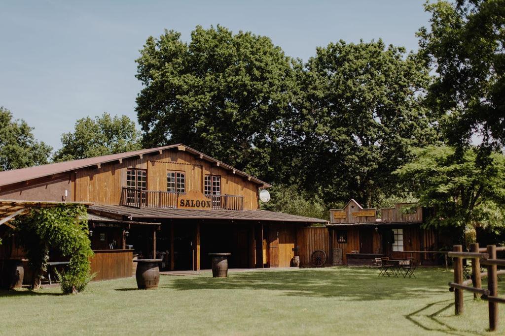 Bed and Breakfast Le Ranch Amadeus Saint-Paul-en-Born Esterno foto